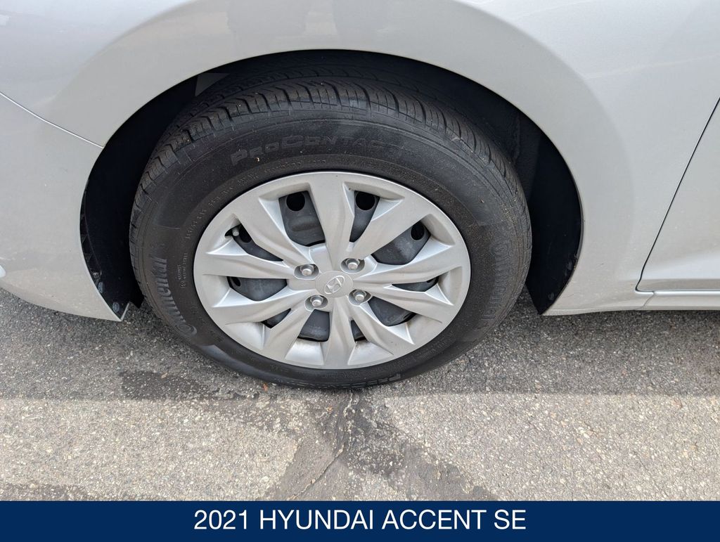 2021 Hyundai Accent SE - Photo 10