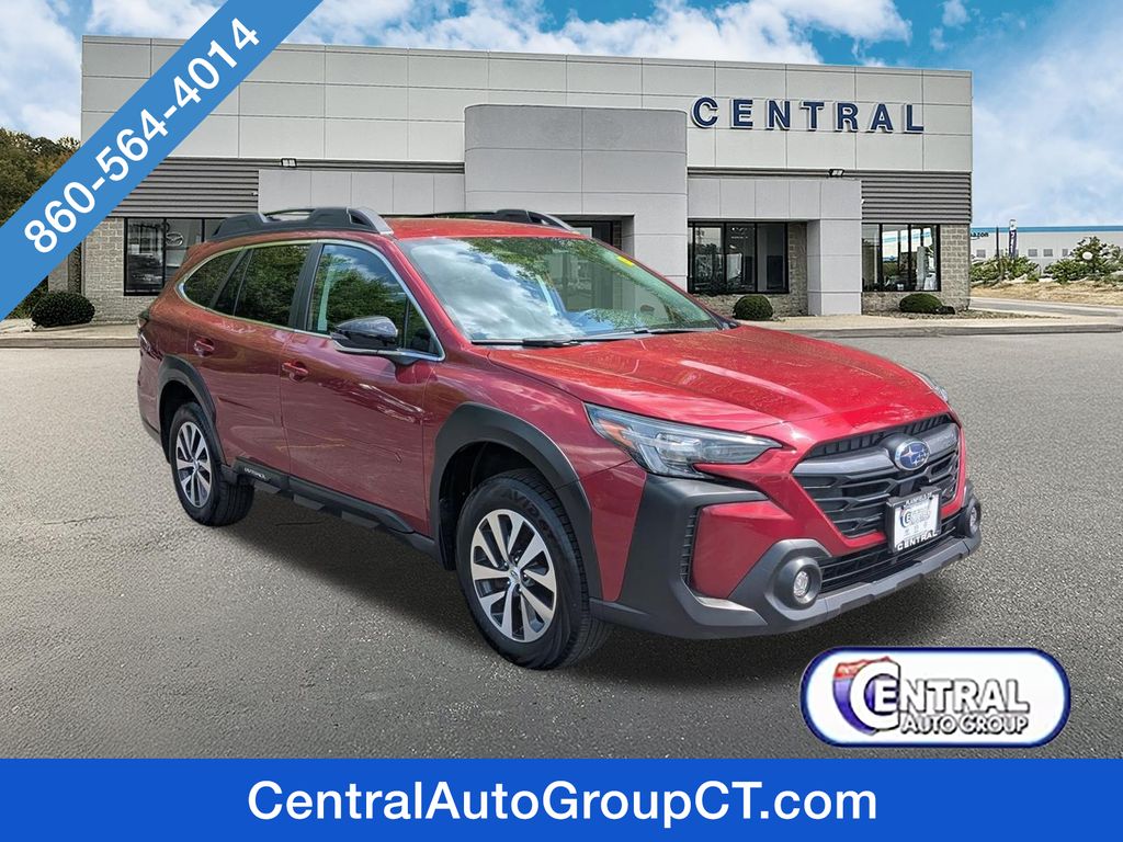 2025 Subaru Outback Premium's photo