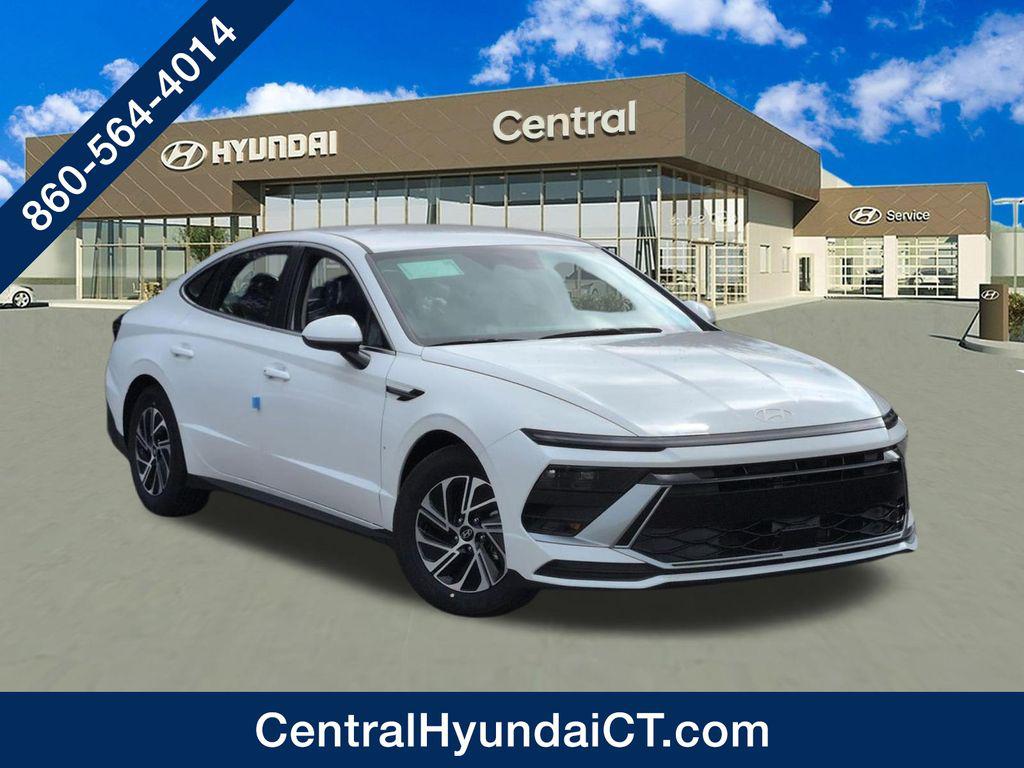 2026 Hyundai Sonata Hybrid Sedan 