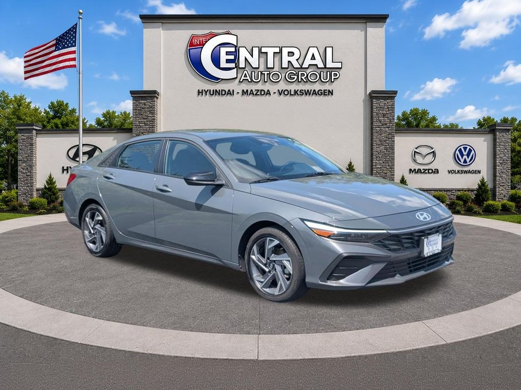 Certified 2025 Hyundai Elantra SEL Sport Sedan