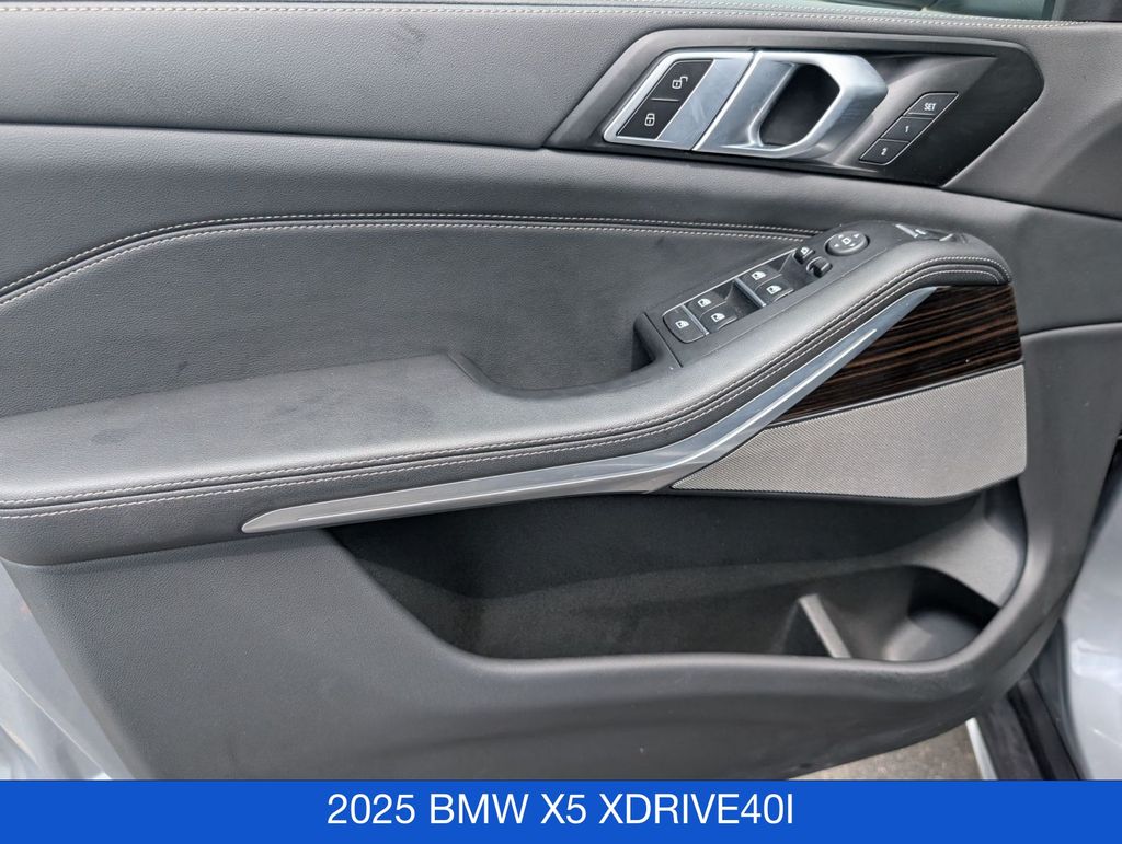 2025 BMW X5 40i - Photo 11