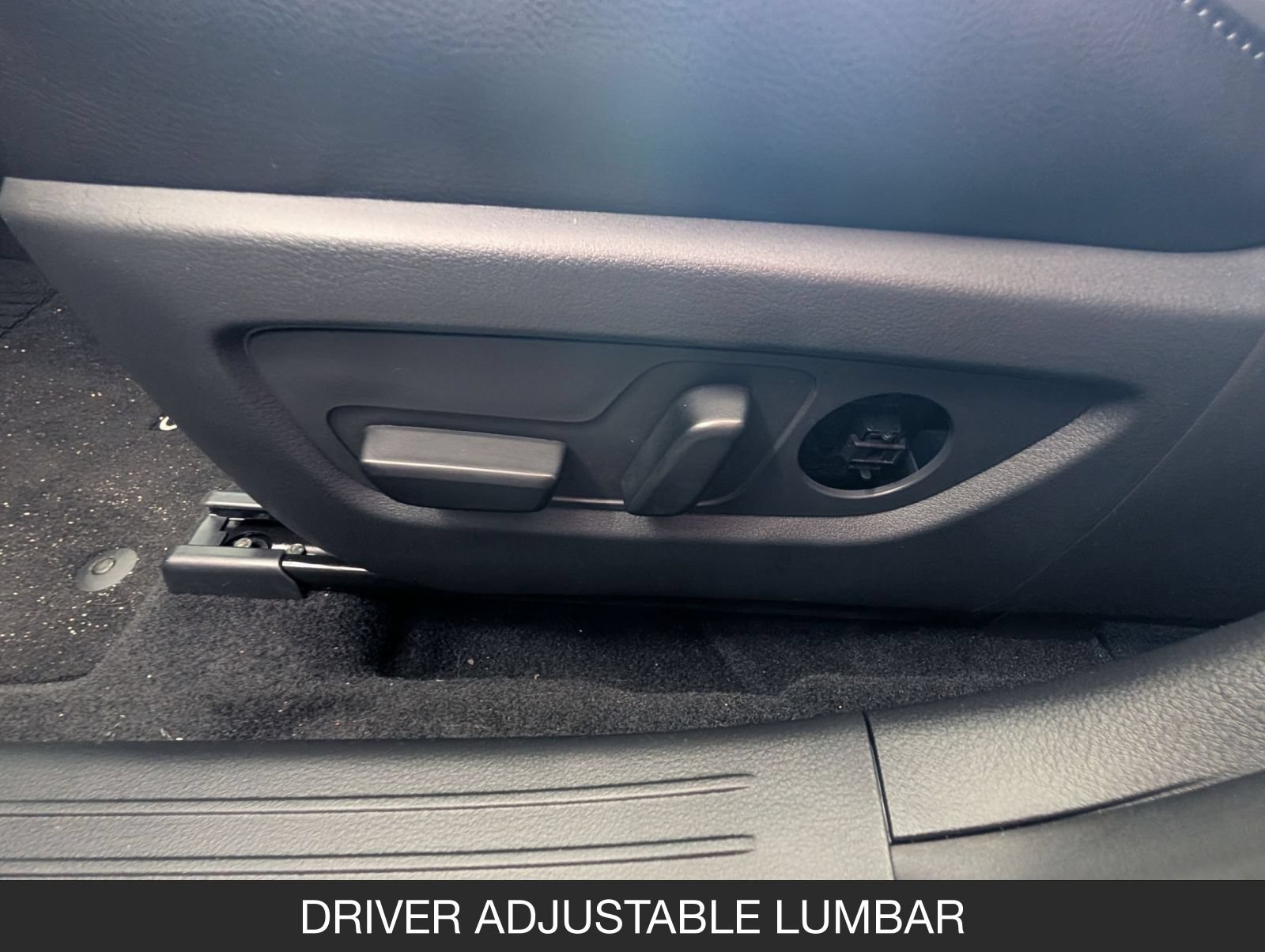 2025 Mazda CX-50 Premium - Photo 11
