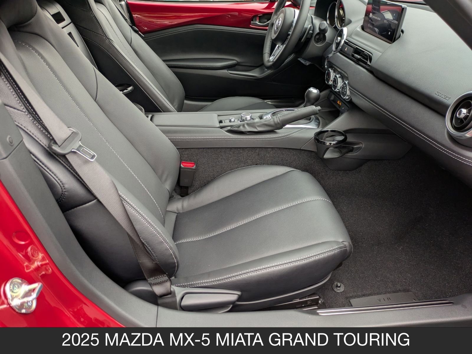 2025 Mazda MX-5 Miata Grand Touring - Photo 33