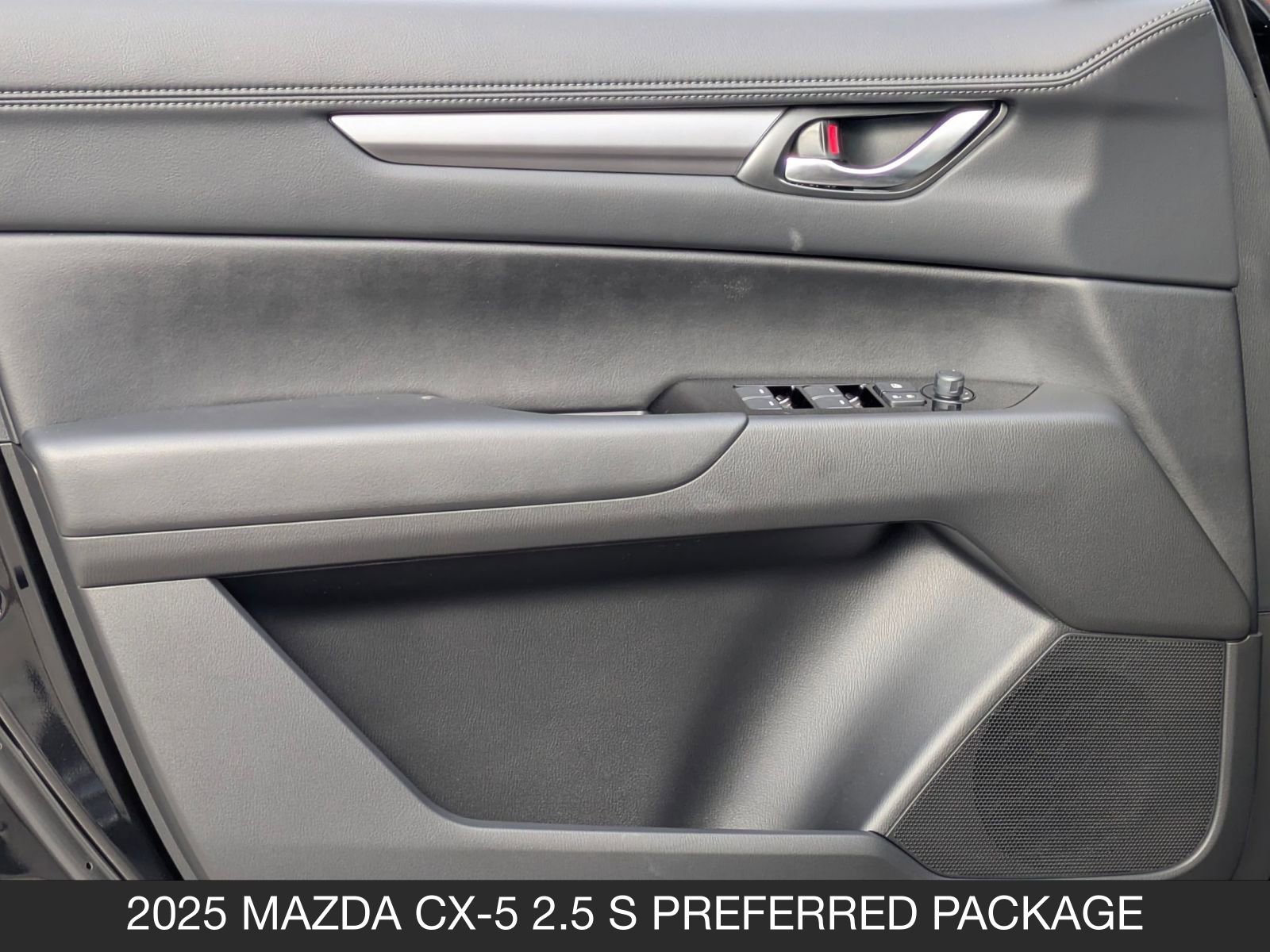 2025 Mazda CX-5 - Photo 12