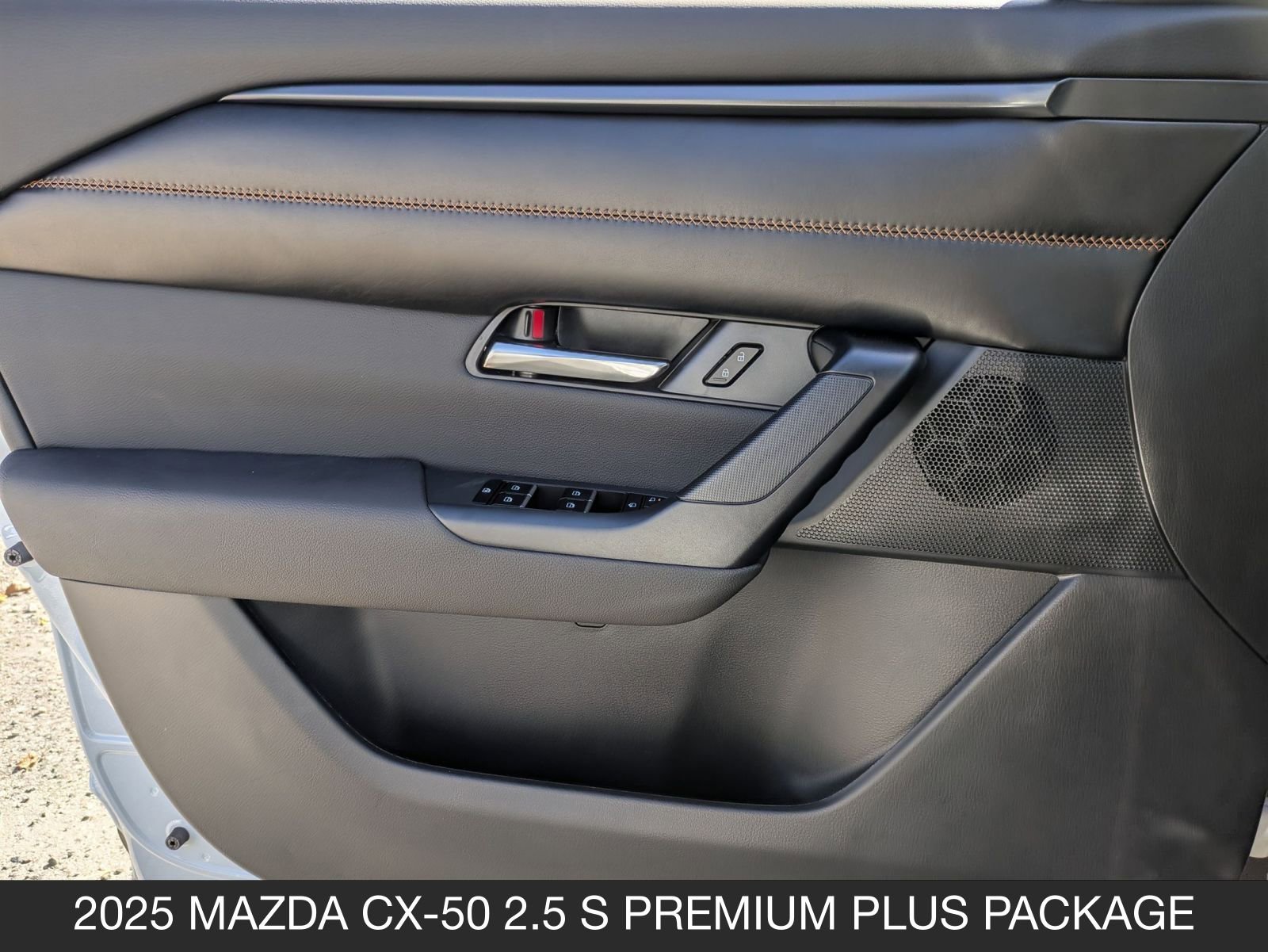 2025 Mazda CX-50 Premium Plus - Photo 12