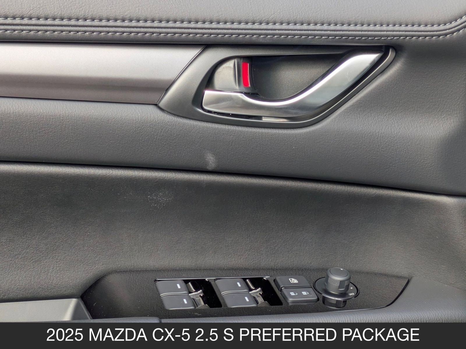 2025 Mazda CX-5 - Photo 13