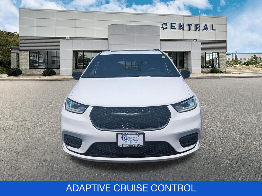 Used 2025 Chrysler Pacifica Limited Minivan/Van