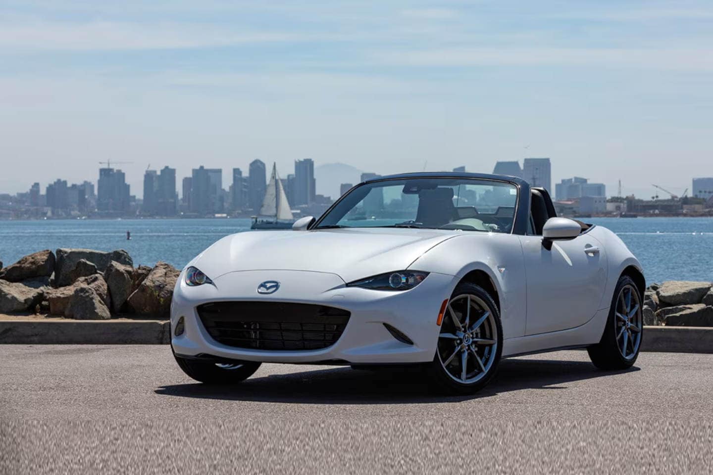 2022 Mazda MX-5 Miata parked front view