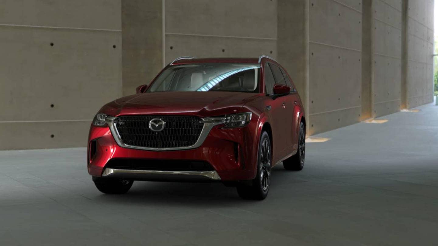 2025 Mazda CX-90 parked