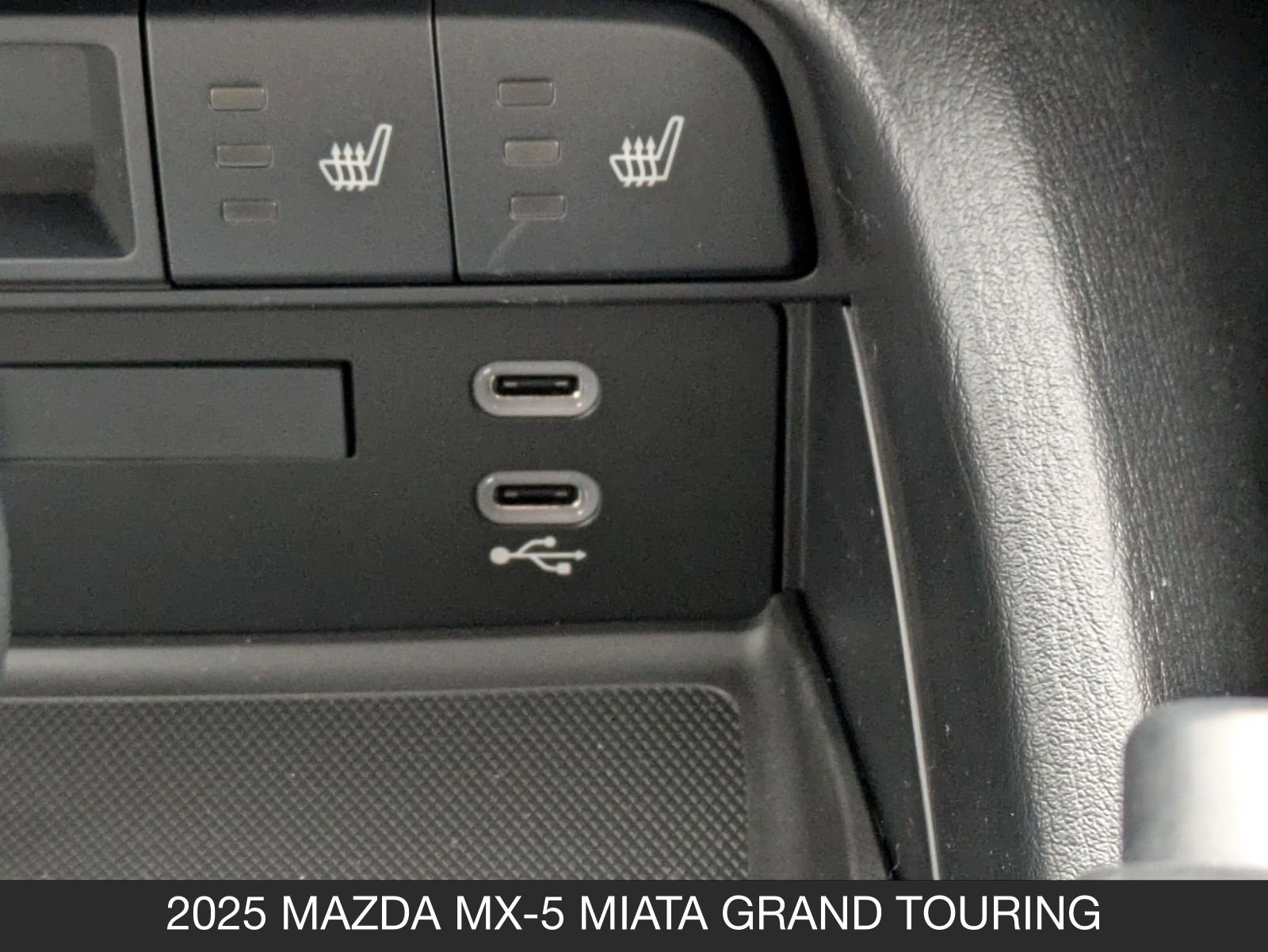 2025 Mazda MX-5 Miata Grand Touring - Photo 29