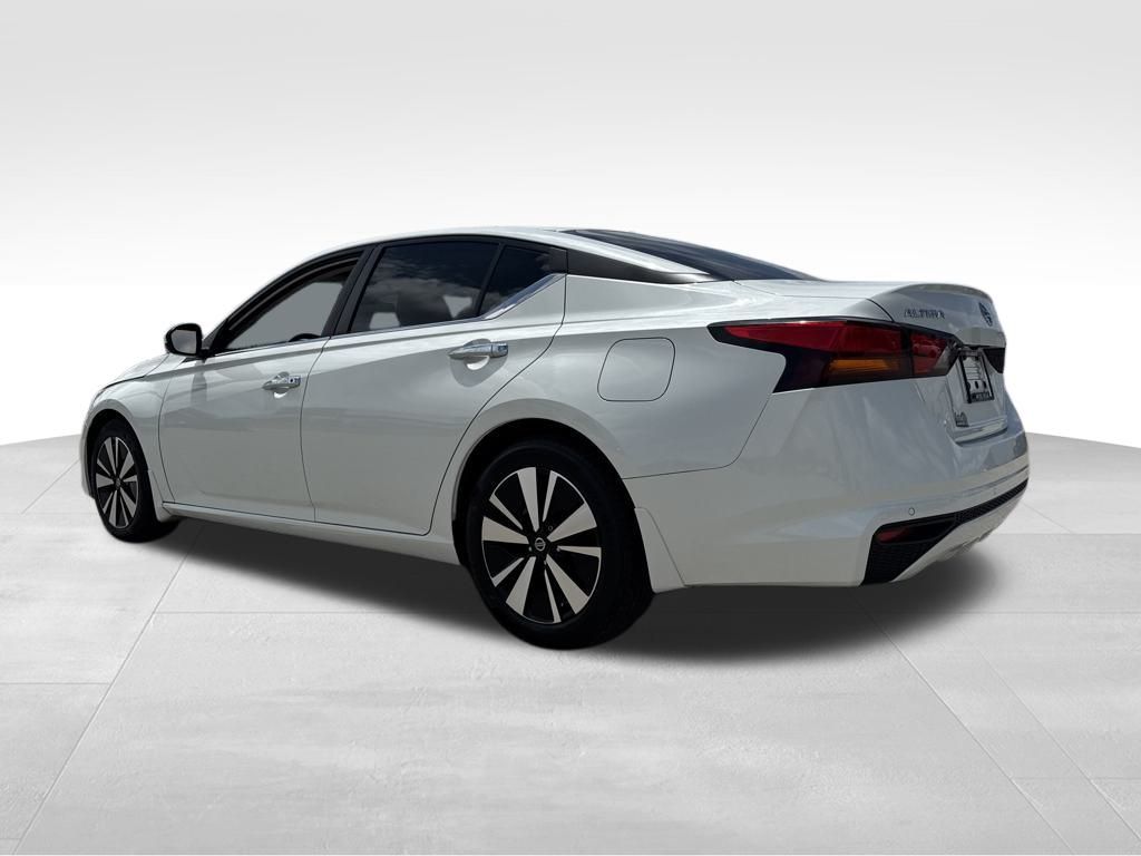 2022 Nissan Altima 2.5 SV photo 3