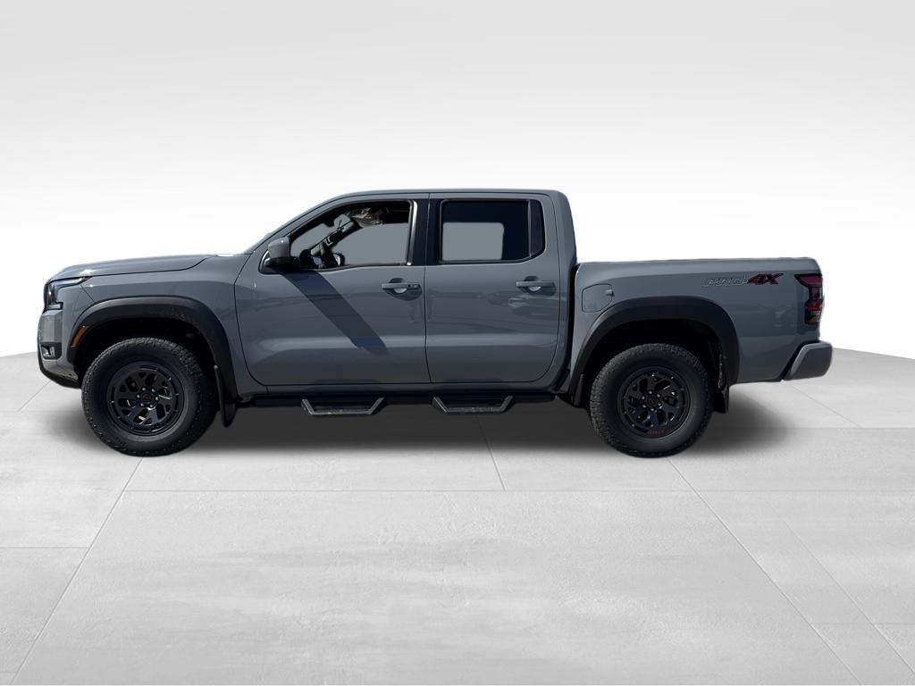 2026 Nissan Frontier PRO-4X photo 2