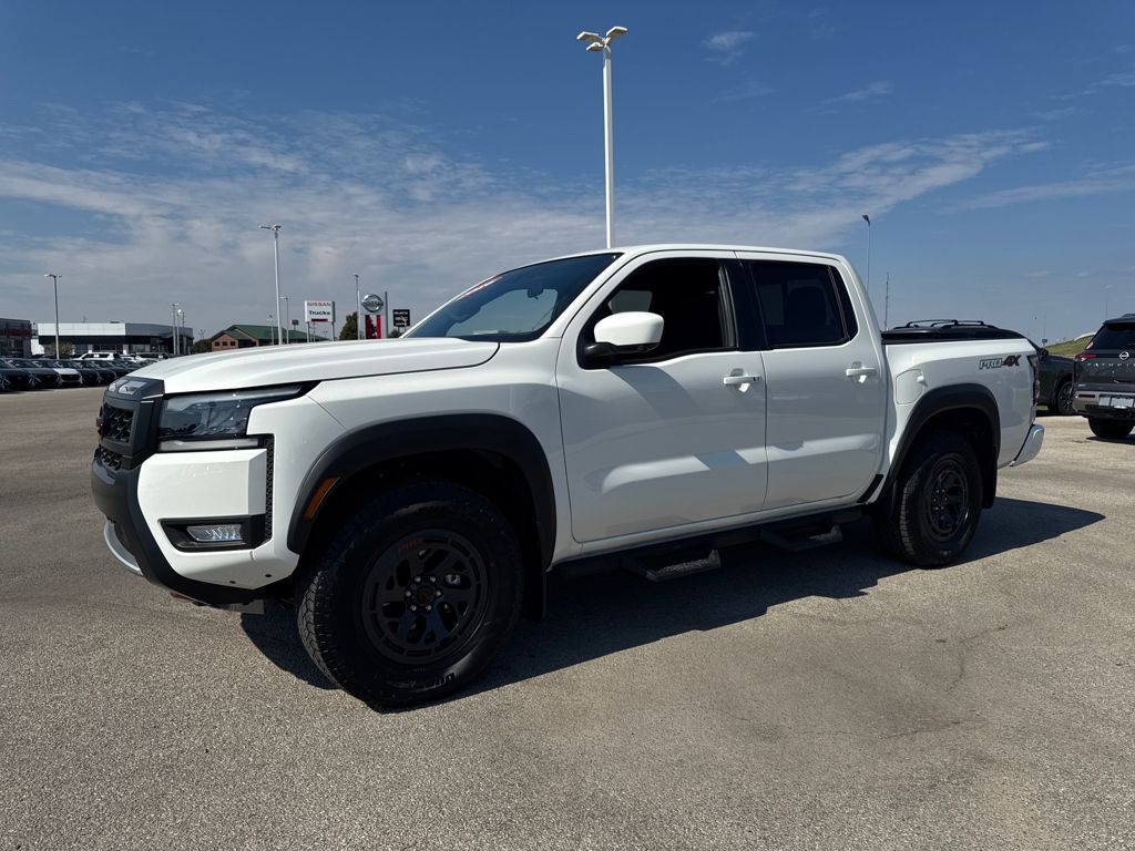 2026 Nissan Frontier PRO-4X's photo