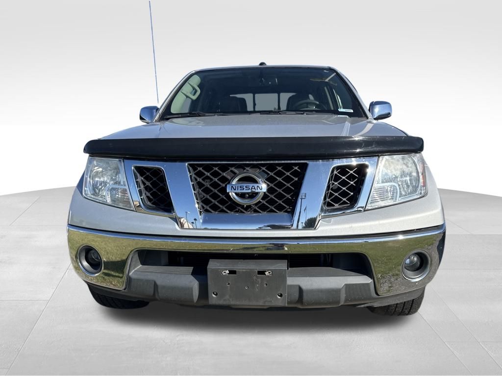 2019 Nissan Frontier SL photo 2