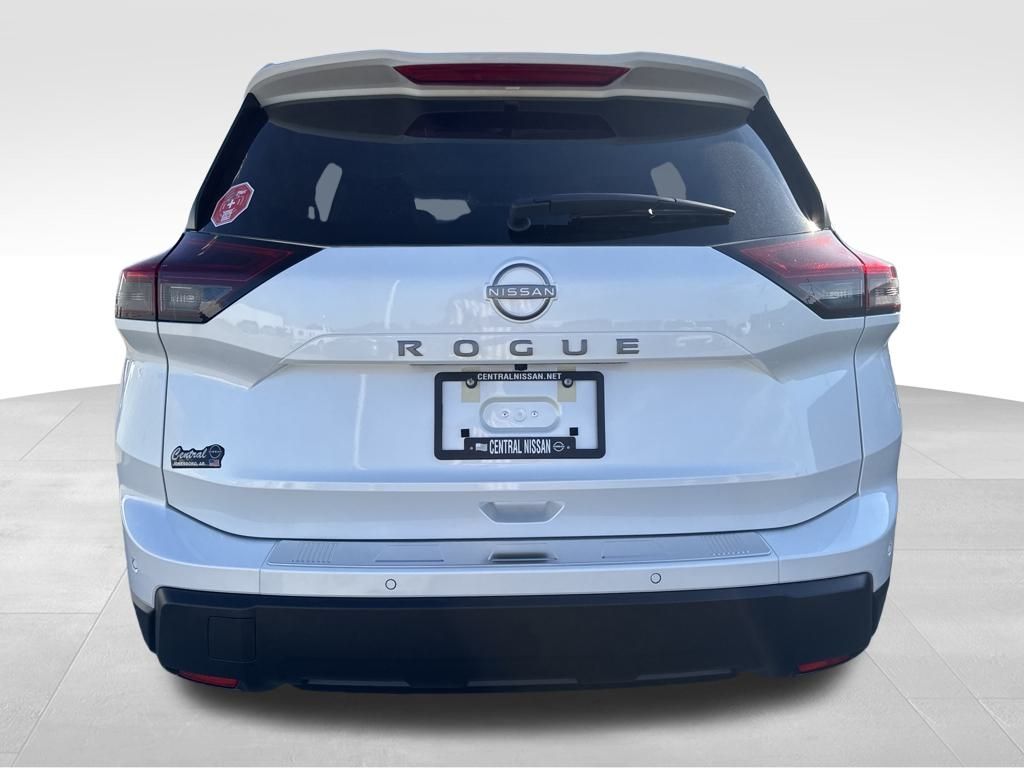2026 Nissan Rogue SV photo 4
