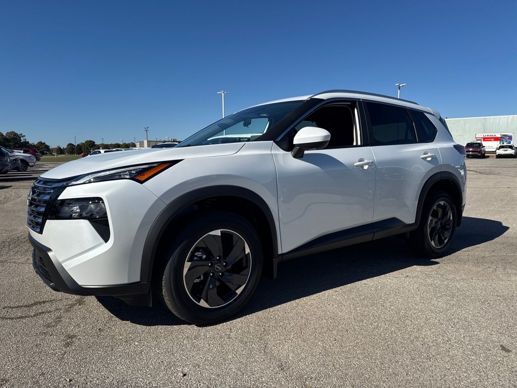 2026 Nissan Rogue SV's photo