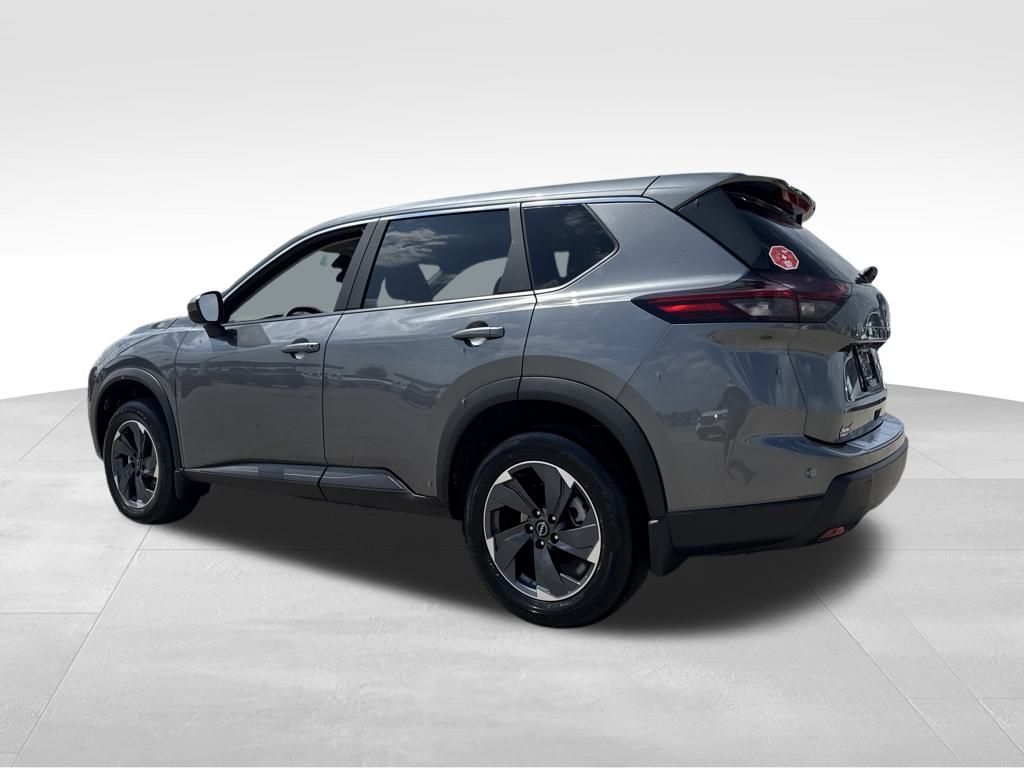 2026 Nissan Rogue SV photo 3
