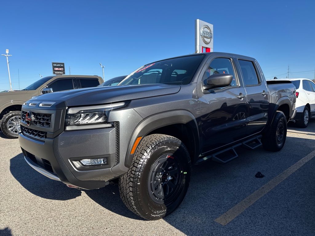 2026 Nissan Frontier PRO-4X's photo