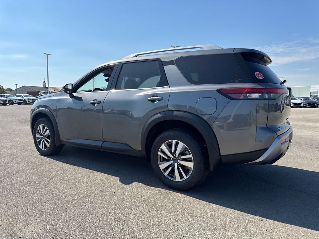 New 2025 Nissan Pathfinder SL SUV