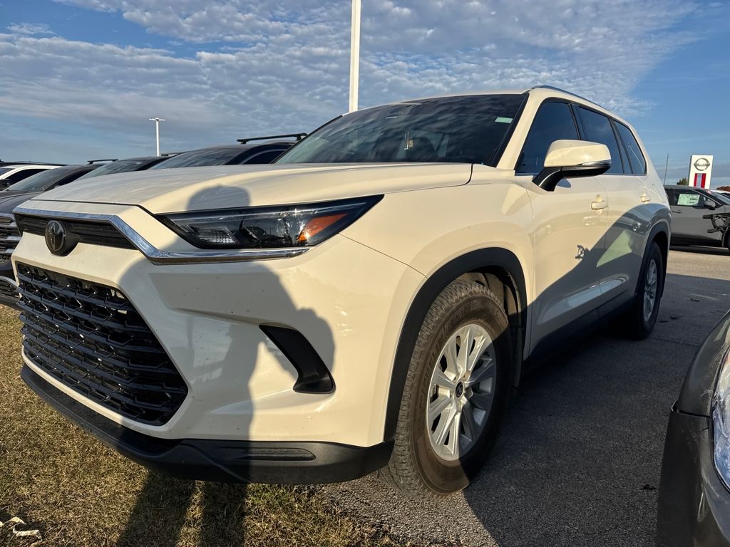 2024 Toyota Grand Highlander XLE's photo