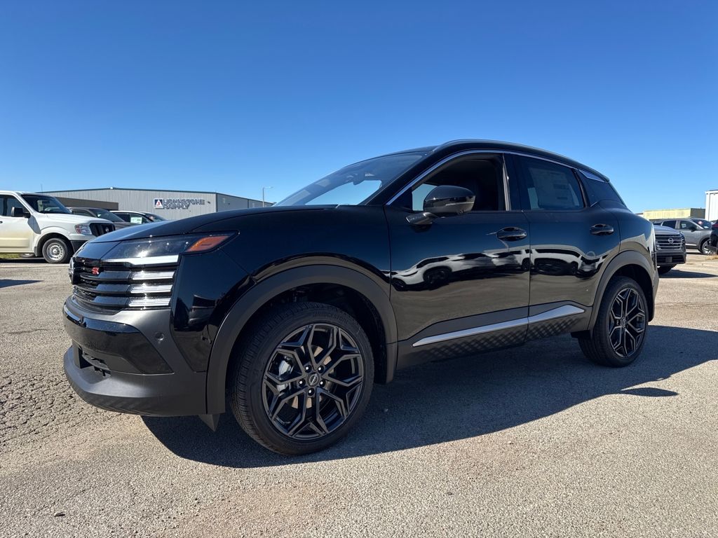 2026 Nissan KICKS SR's photo