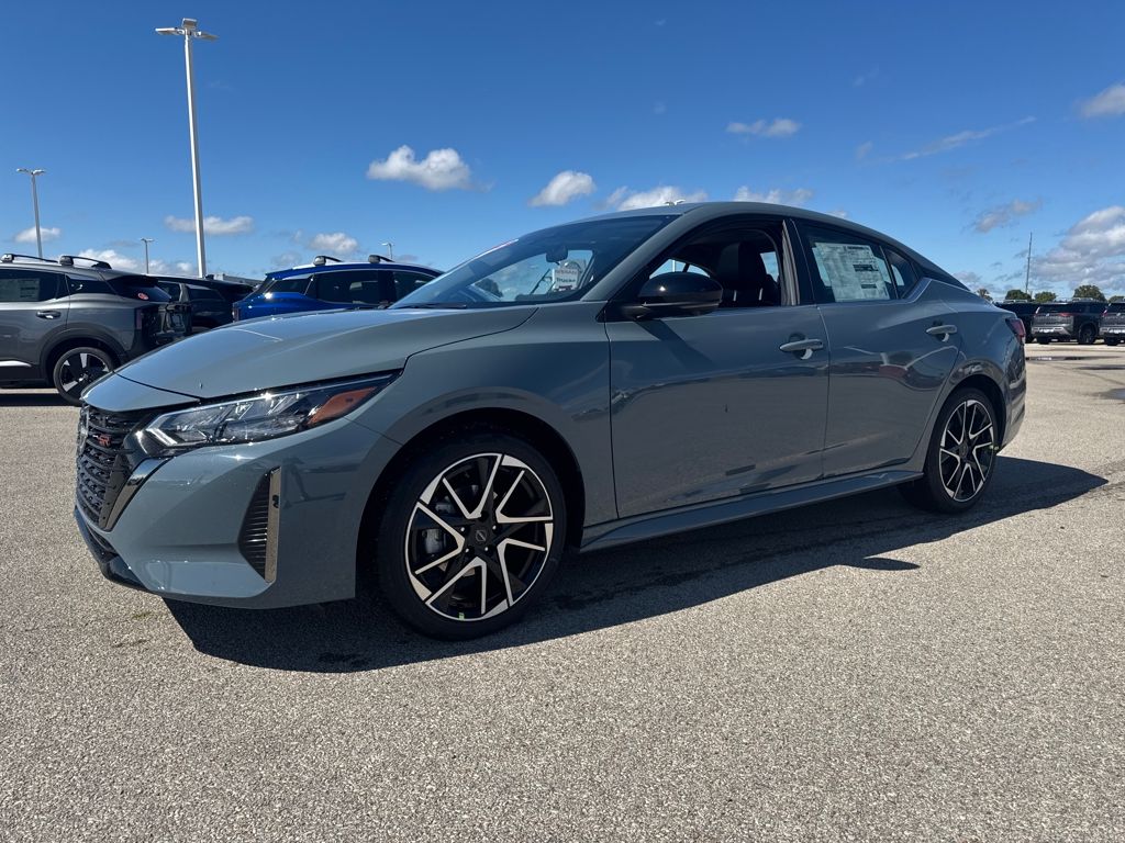 2025 Nissan Sentra SR's photo