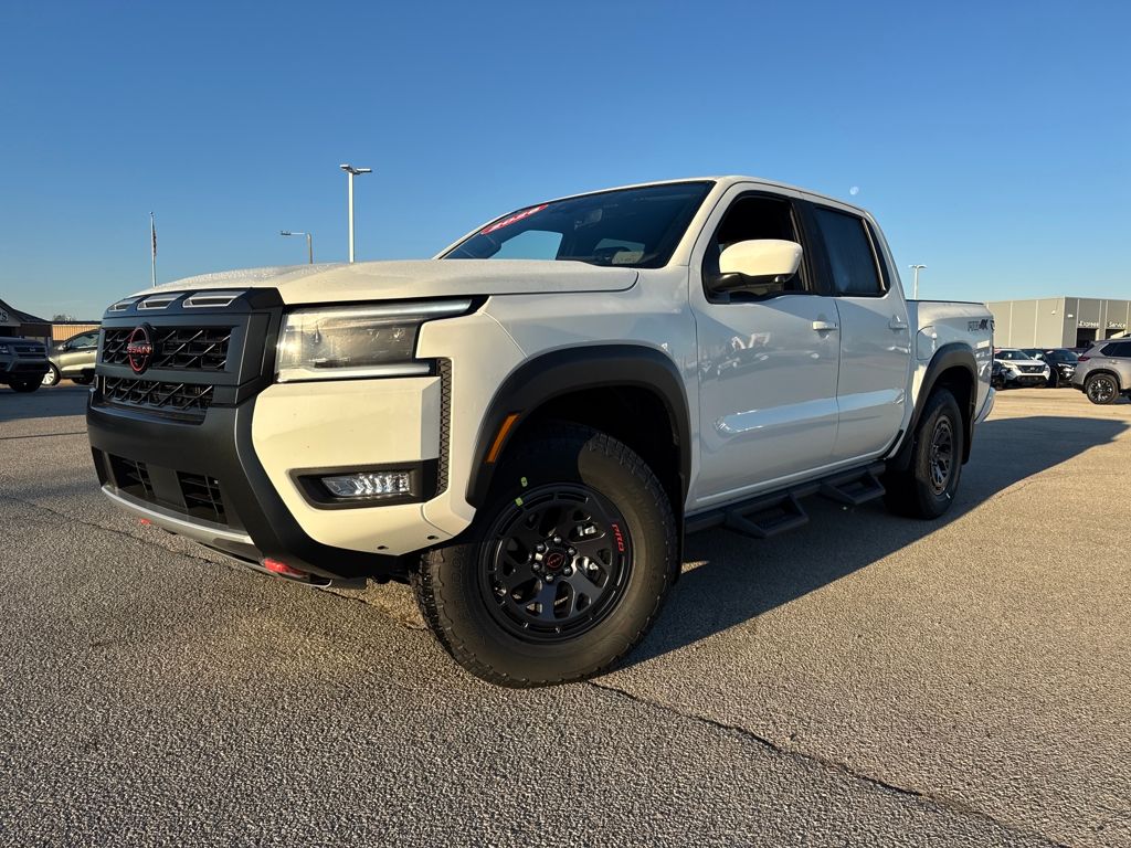 2026 Nissan Frontier PRO-4X's photo