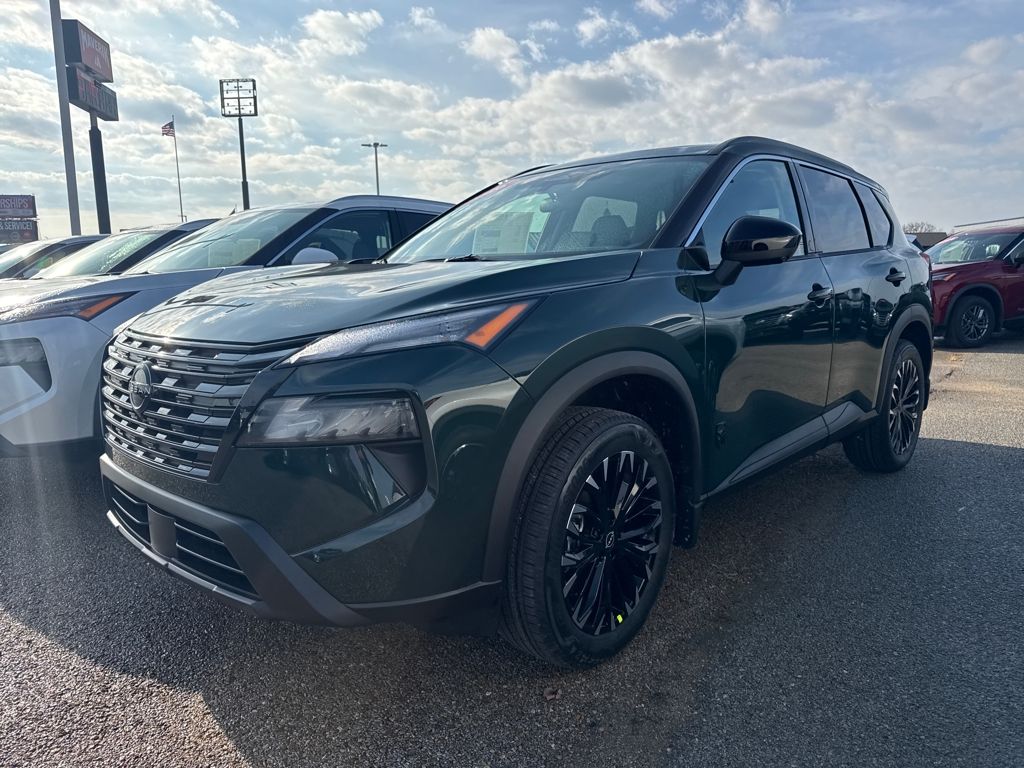 2026 Nissan Rogue Dark Armor's photo