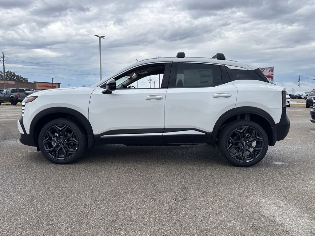 New 2026 Nissan Kicks SR SUV