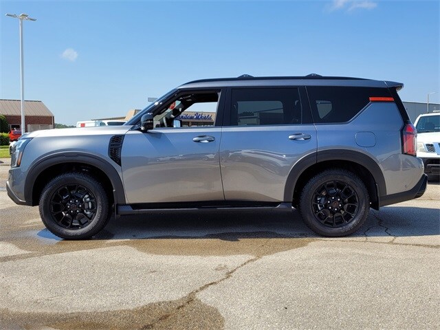 2025 Nissan Armada photo 2