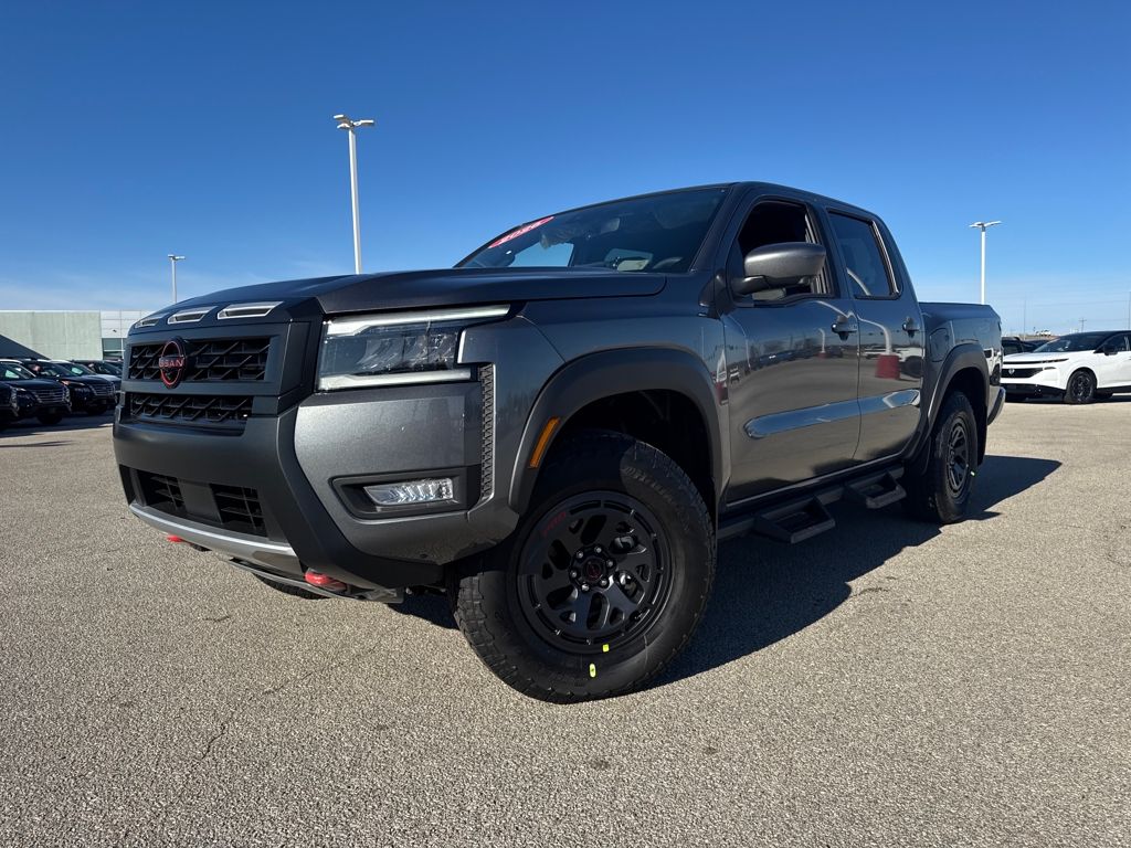 2026 Nissan Frontier PRO-4X's photo