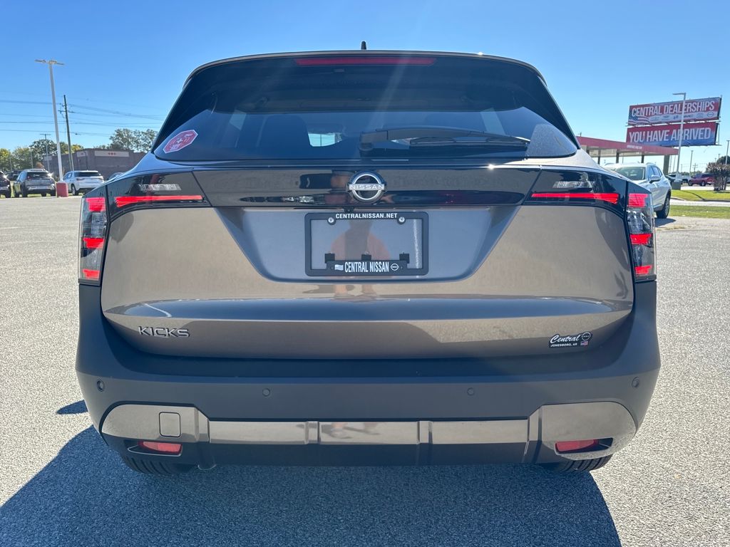 2026 Nissan Kicks SV photo 3