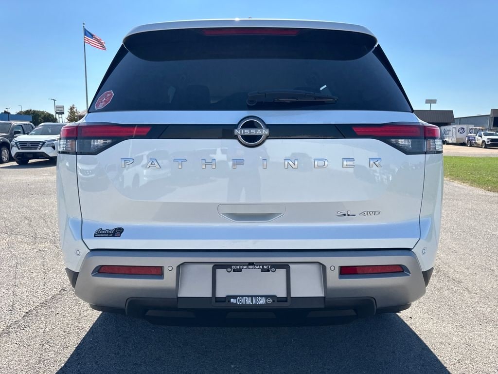 New 2025 Nissan Pathfinder SL SUV