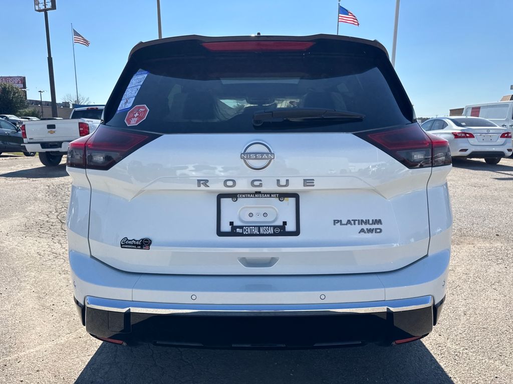 2026 Nissan Rogue Platinum photo 4