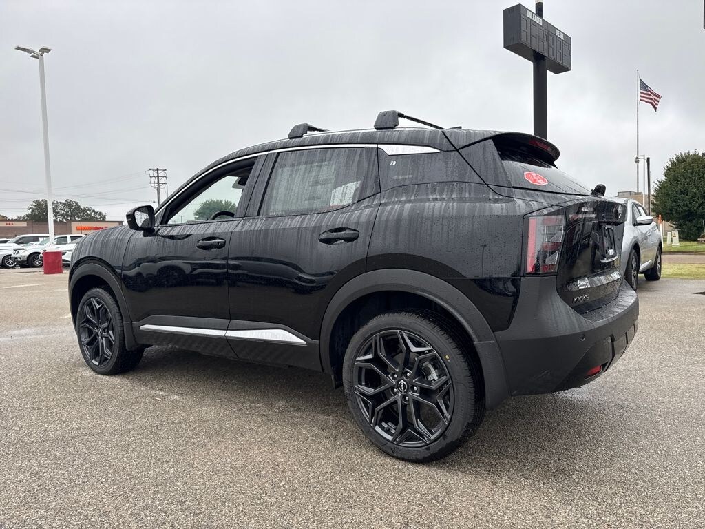 New 2026 Nissan Kicks SR SUV