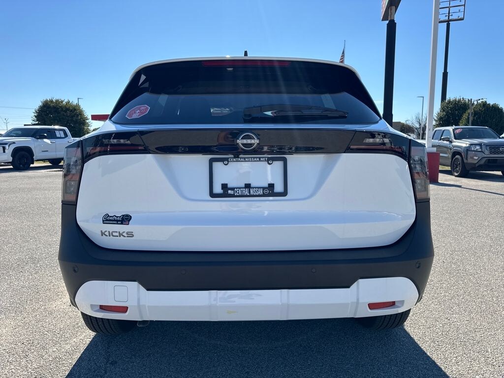New 2026 Nissan Kicks SV SUV