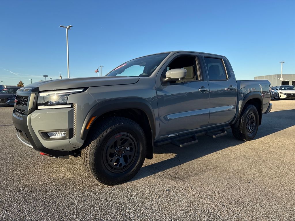 2026 Nissan Frontier PRO-4X's photo