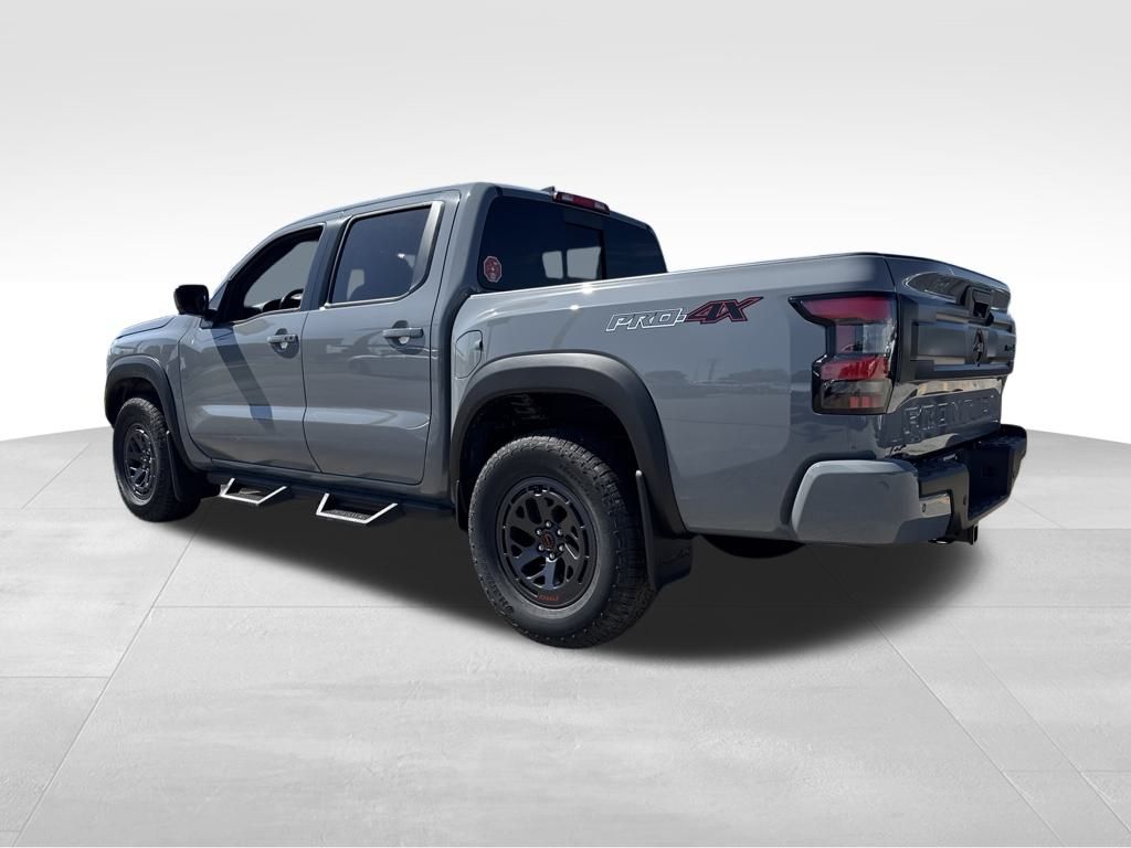 2026 Nissan Frontier PRO-4X photo 3