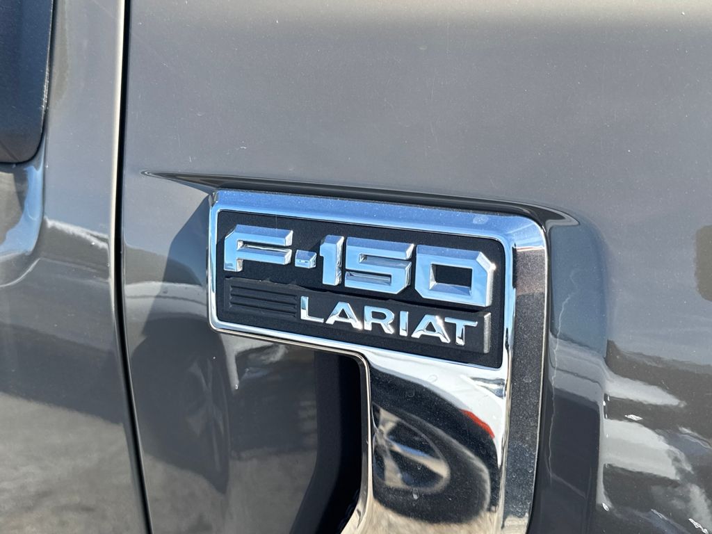 2025 Ford F-150 Lariat photo 4