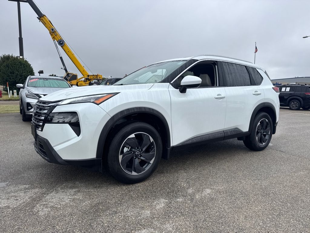 2026 Nissan Rogue SV's photo