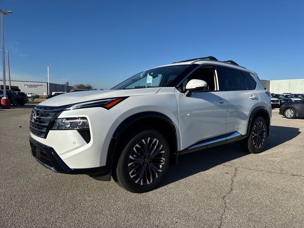 2026 Nissan Rogue Platinum's photo