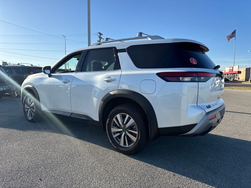 New 2025 Nissan Pathfinder SL SUV