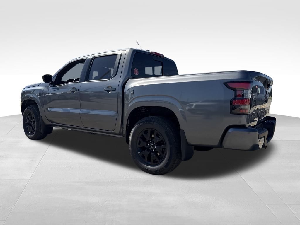 2026 Nissan Frontier SV photo 2