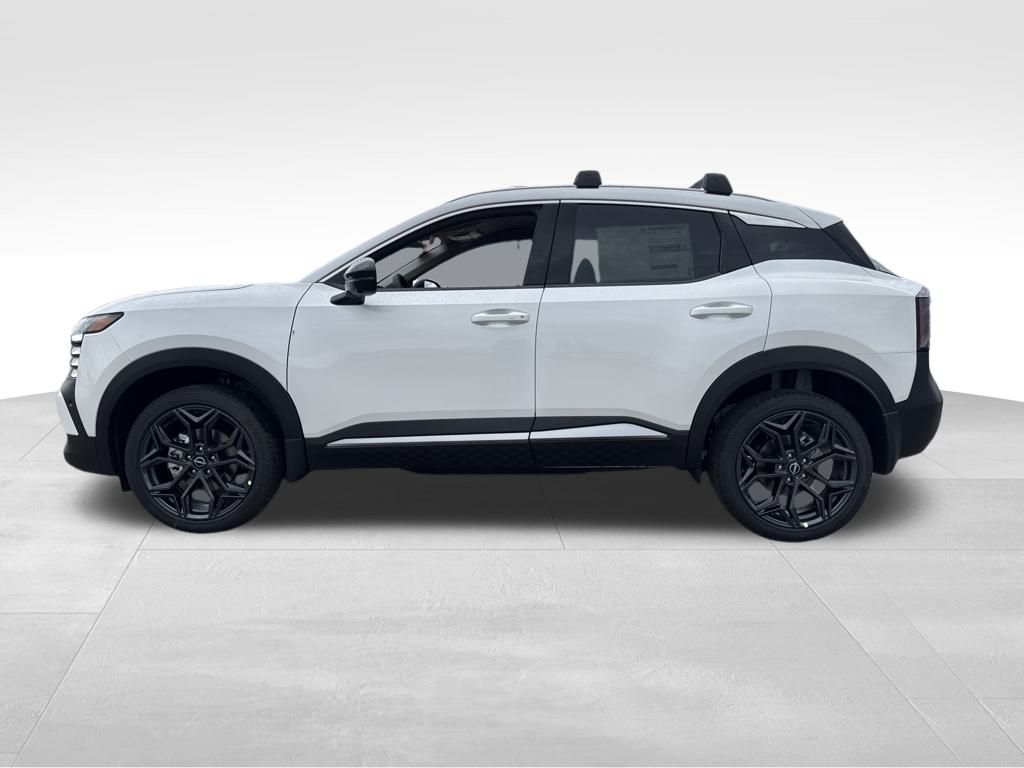 2026 Nissan Kicks SR photo 2