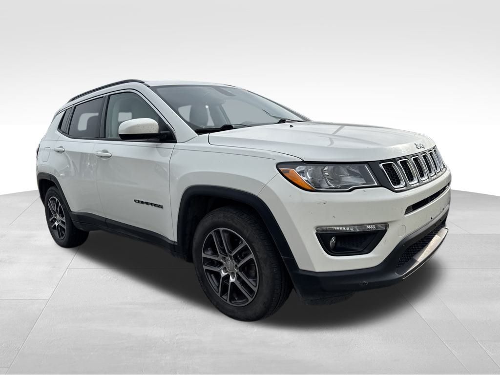 2018 Jeep Compass Latitude photo 2