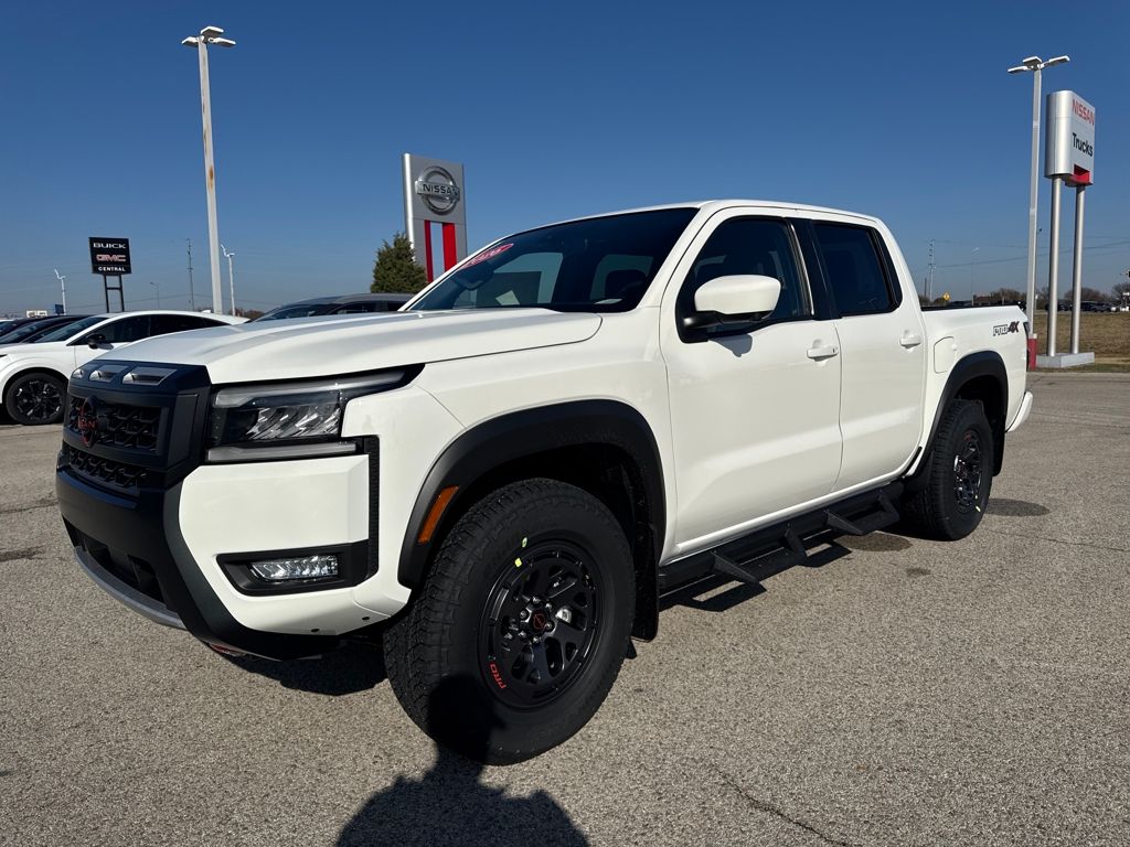 2026 Nissan Frontier PRO-4X's photo