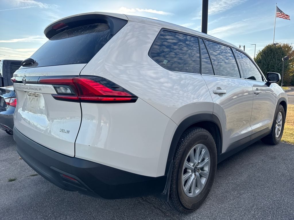 2024 Toyota Grand Highlander XLE photo 4
