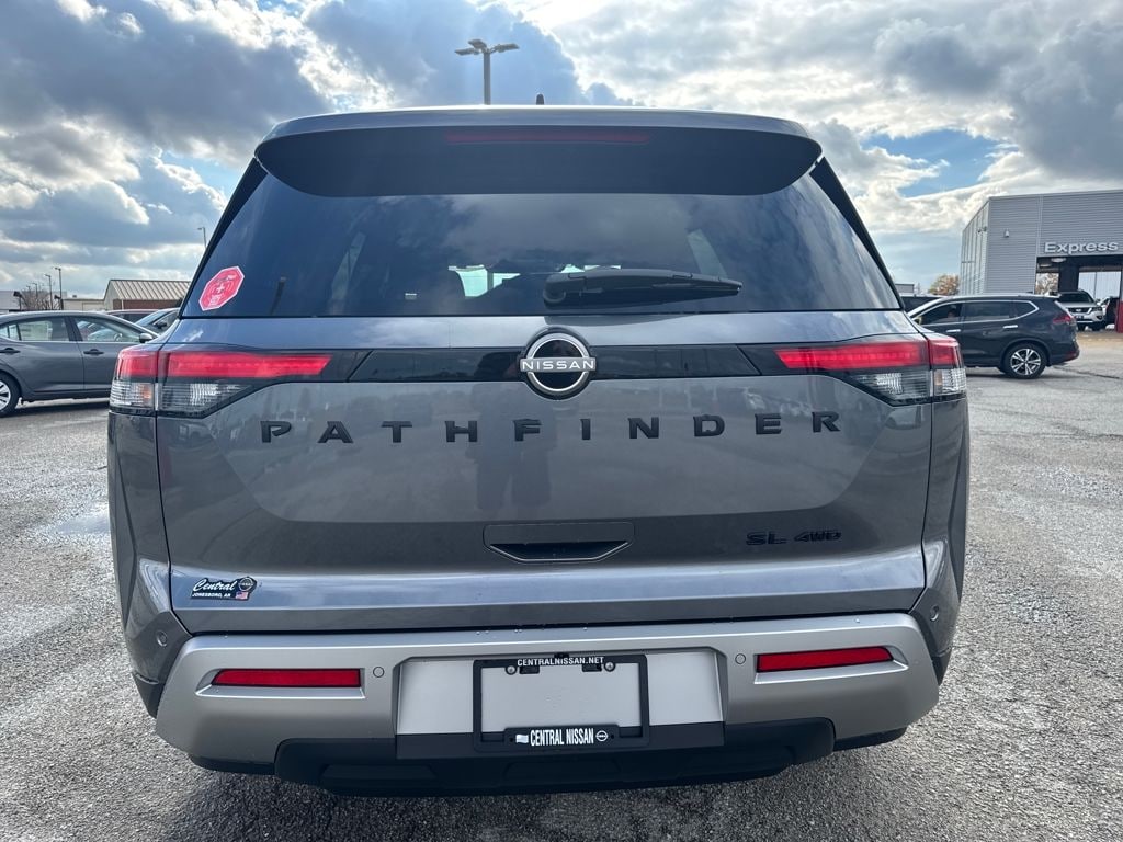 New 2025 Nissan Pathfinder SL SUV