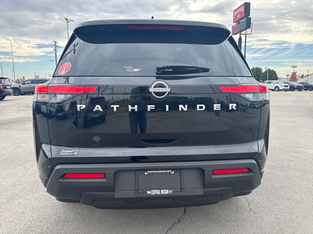 New 2025 Nissan Pathfinder SV SUV
