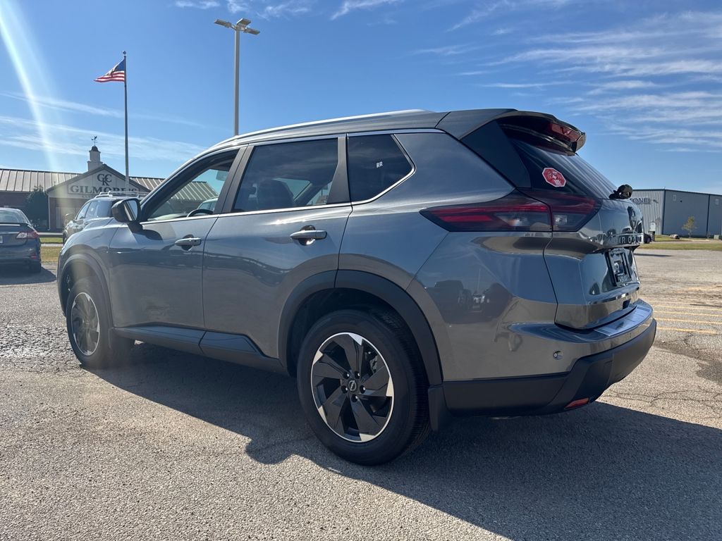 2026 Nissan Rogue SV photo 3